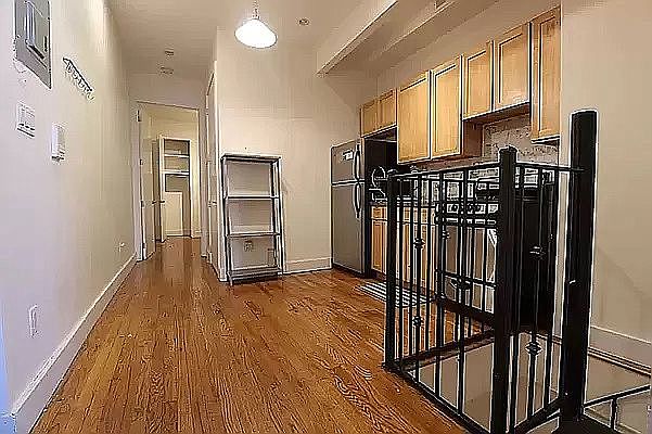 1st image of 654 Park Pl #1FB