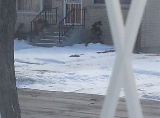 582 Shelly Ln, Chicago Heights, IL 60411