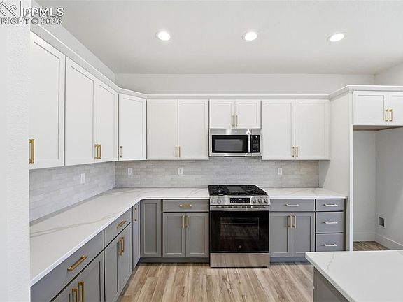4th image of 5124 Balsam St