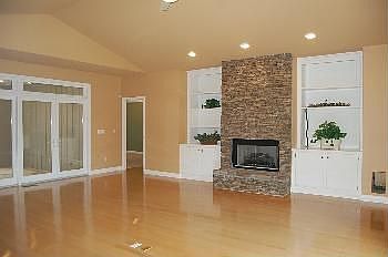 3rd image of 1902 Becky Ct
