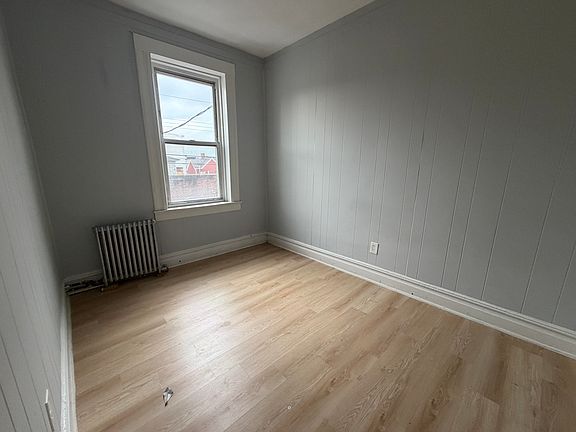 3rd image of 12-16 Grant Ave #6