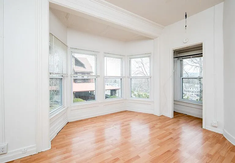 236 Saratoga St #7 — Photo 2