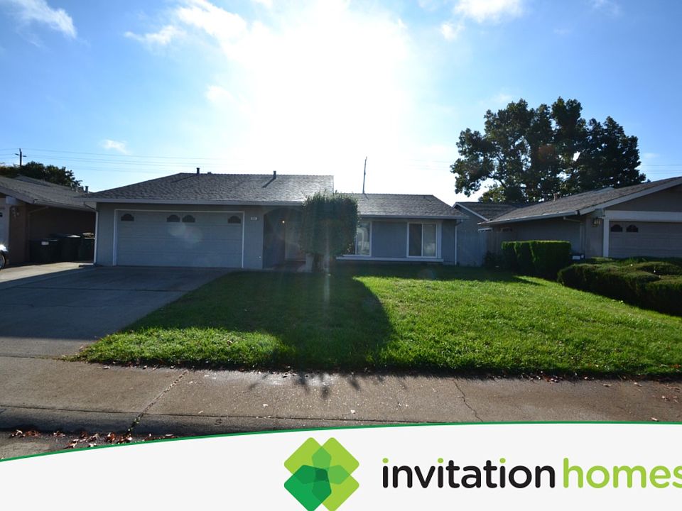 1st image of 2851 Londonderry Dr