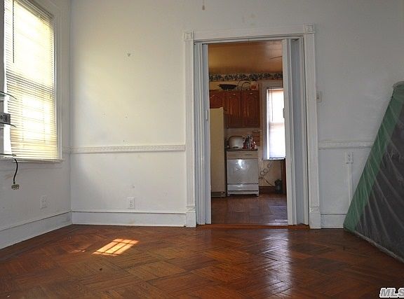 3rd image of 16906 111th Ave