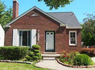 20309 Kingsville St, Harper Woods, MI 48225