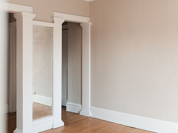 3rd image of 3219 Lyndale Ave S #307