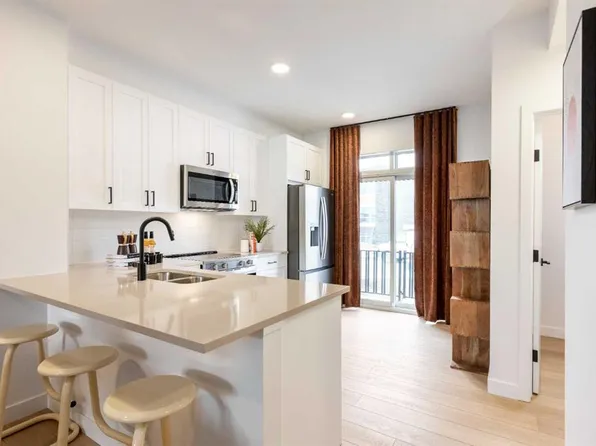 1506 S Rangeview Dr SE, Calgary, AB T3S 0G9