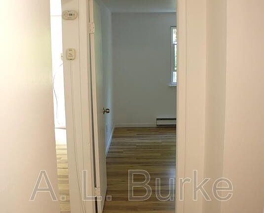 2nd image of 211 Beattie St
