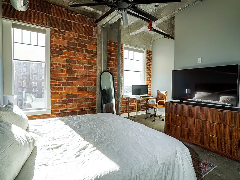 217 N Locust St #6A — Photo 13