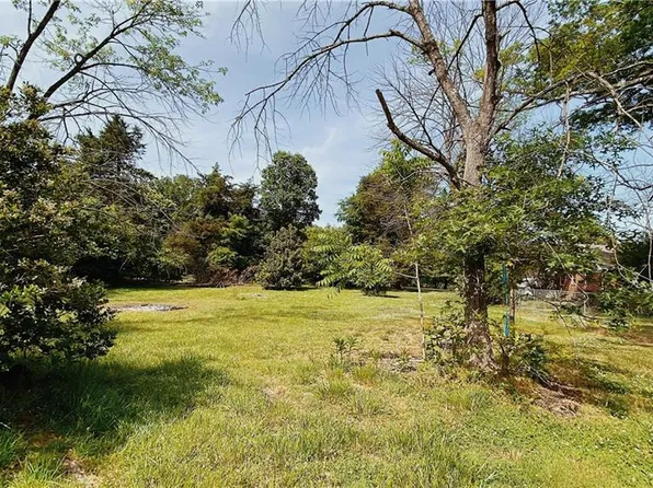 7604 Summerfield Rd, Summerfield, NC 27358