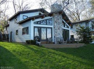 802 E Gull Lake Dr, Augusta, MI 49012