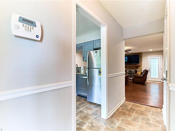 3rd image of 1017 Glendale Dr APT 65
