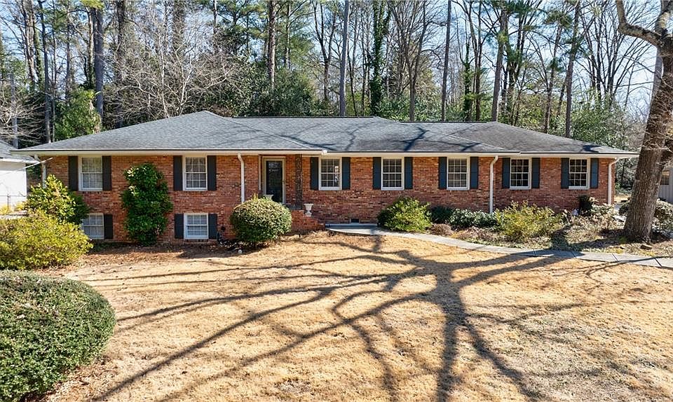 1st image of 2087 Continental Dr NE