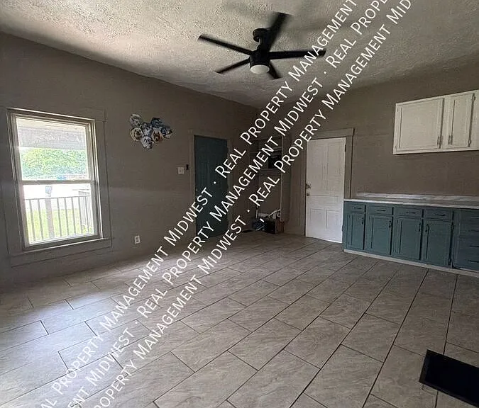 4396 Springfield St — Photo 2