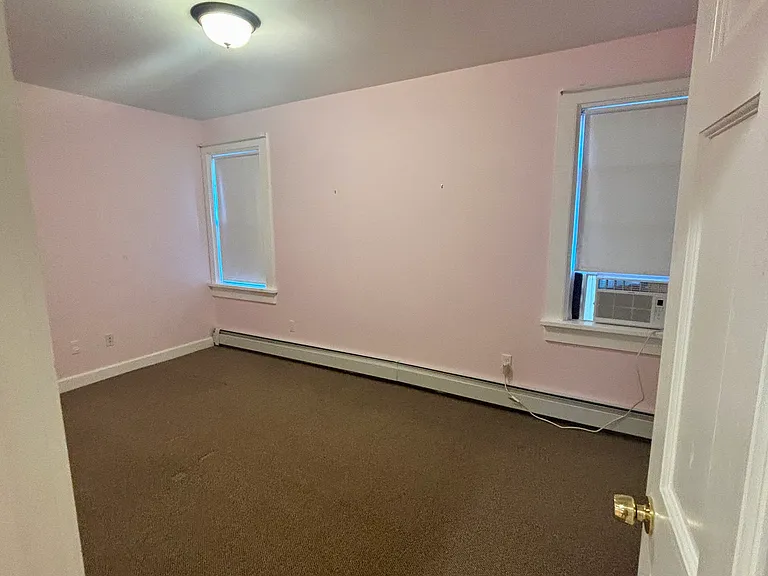 267 Wood St #1 — Photo 4
