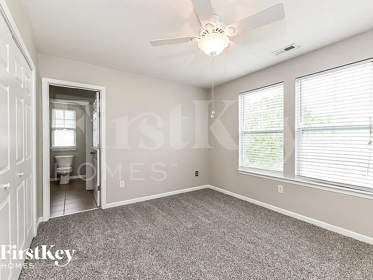 372 Sanctuary Park Dr — Photo 13