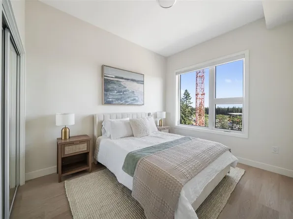 777 Station Ave #303, Langford, BC V9B 2S1