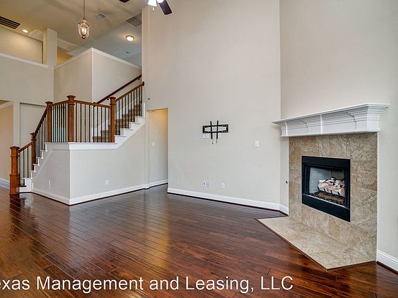 3rd image of 2615 Cotillion Dr