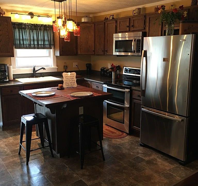 2nd image of 24 Issacs Dr