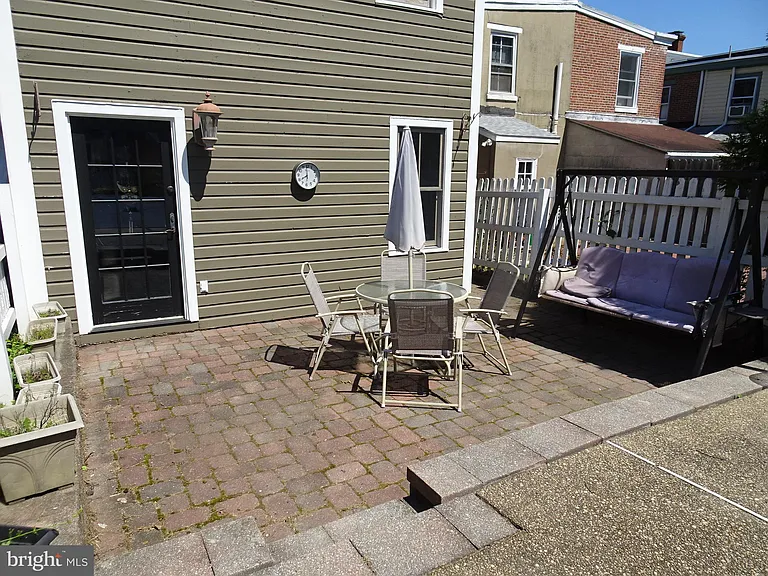 43 W 5th St — Photo 12