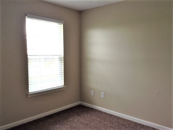 5th image of 1593 N Wood Creek Dr