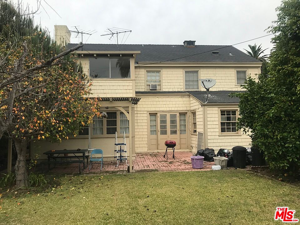 2nd image of 1668 Wellington Rd