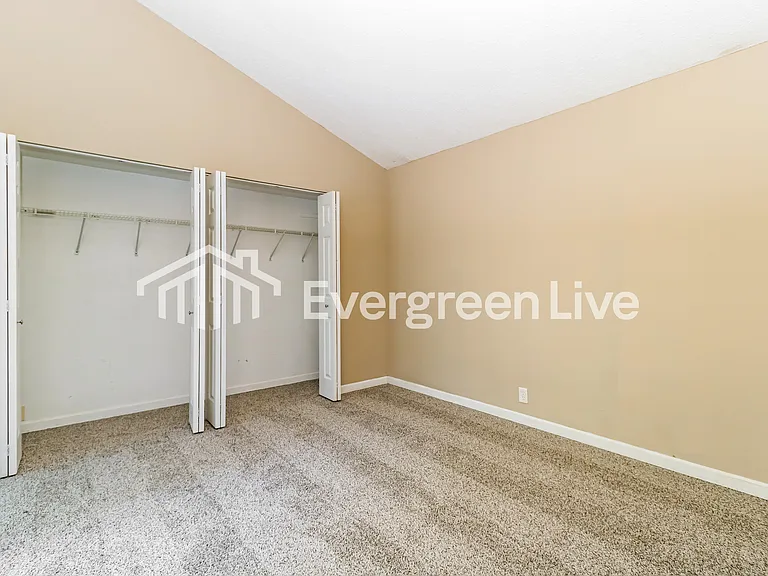 1382 Langholm Dr — Photo 9