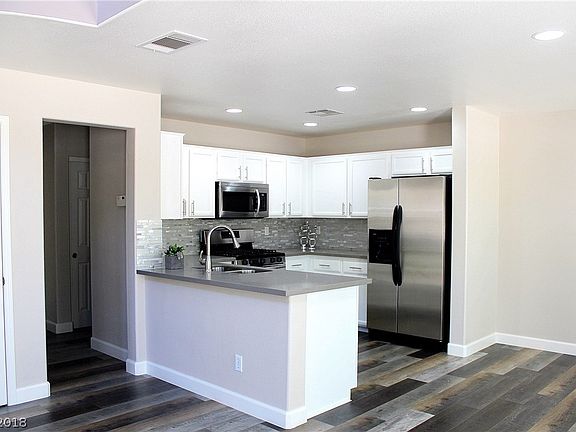 2nd image of 5918 Banbury Heights Way