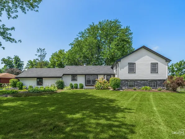 1S040 Donny Hill Rd, Elburn, IL 60119