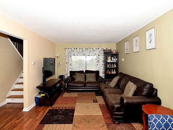 3rd image of 8507 Westport Ln
