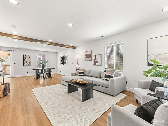4th image of 1404 202nd Street Ct E