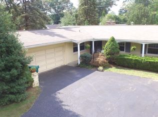 1502 Community Way, Graymoor Devondale, KY 40222