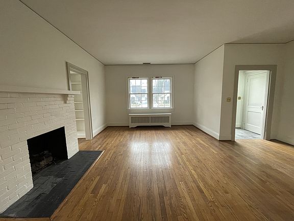 3rd image of 3417 Plymouth Pl