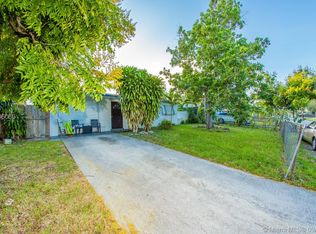 3421 N 72nd Way, Hollywood, FL 33024