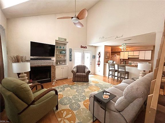 3rd image of 1748 Harvest Bend Ct