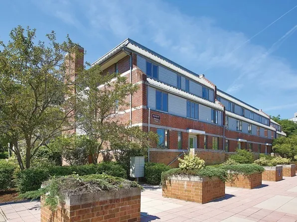 9 Baldwin St APT B, Newton, MA 02458