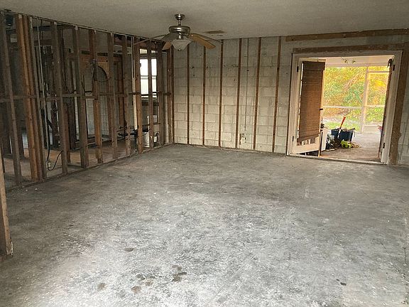 3rd image of 11821 Isle Of Palms Dr