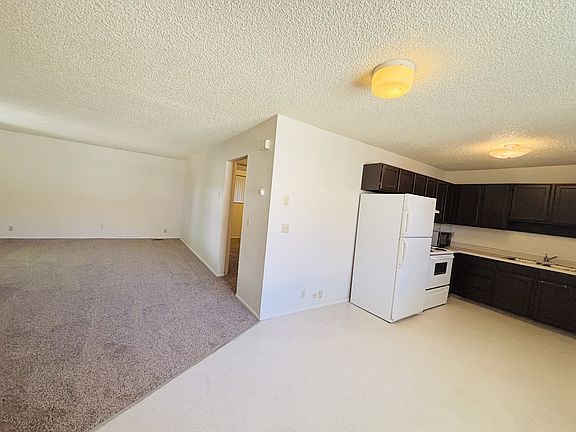 5th image of 1265 E Crandall Ave #1275