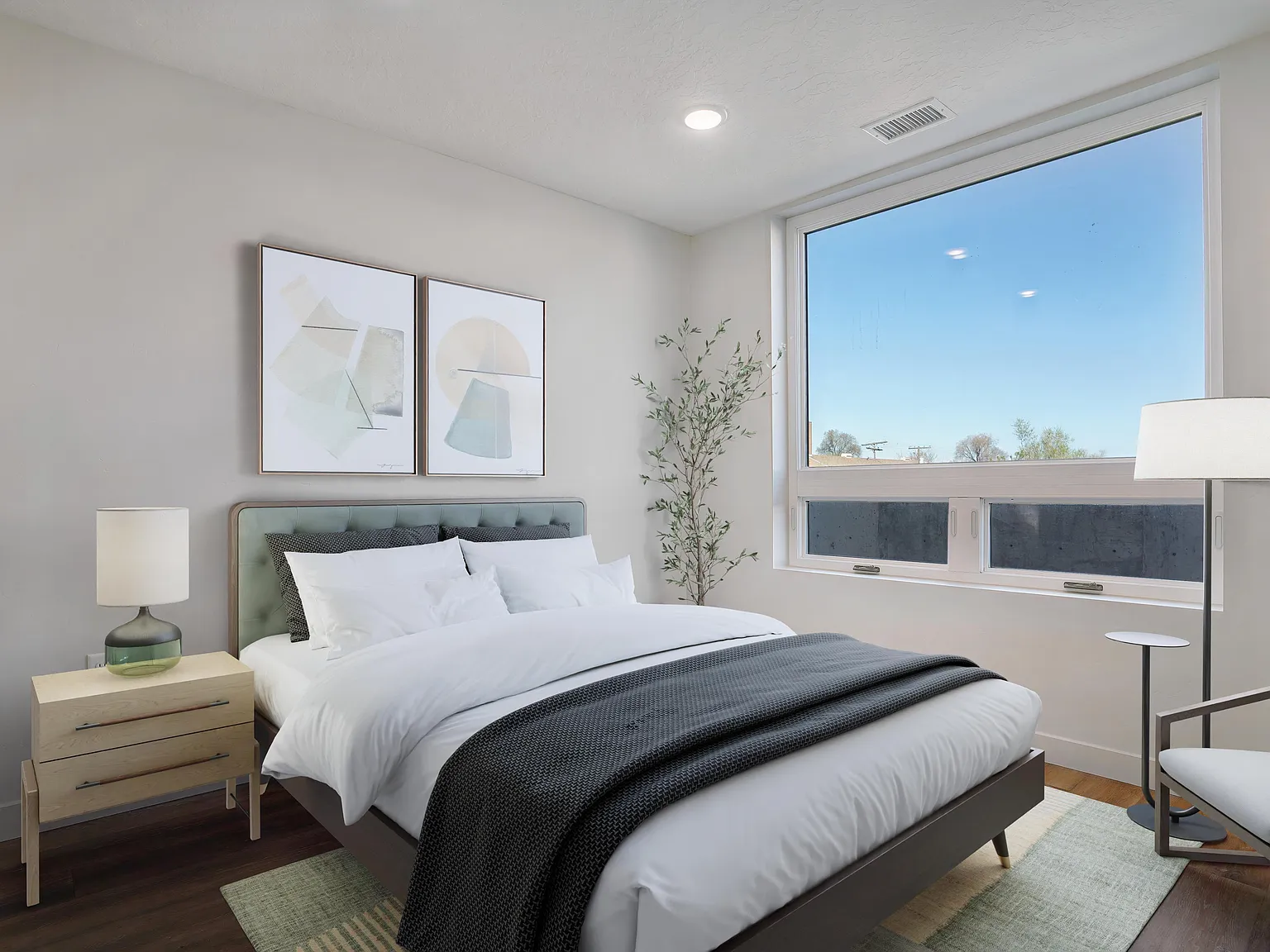 9Ten Apartments — Photo 3