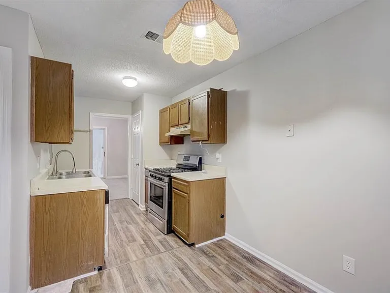 886 Joseph Club Dr SW — Photo 5