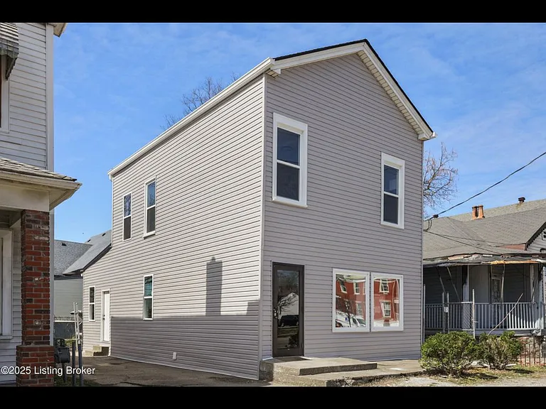 2806 S 4th St #1 — Photo 1