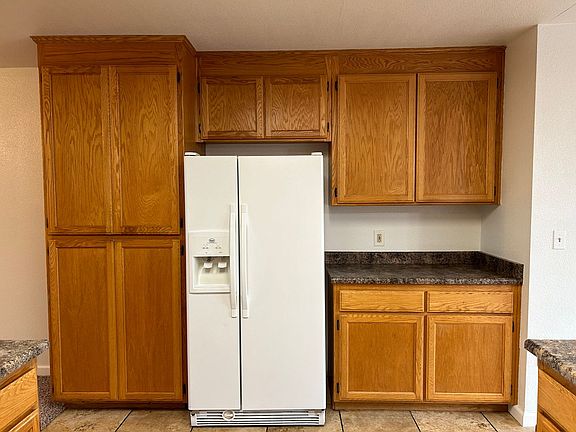 3rd image of 855 Pomona Ave