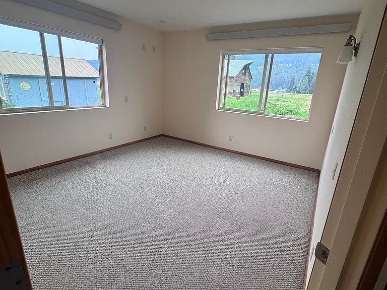 4430 Leasure Dr — Photo 8