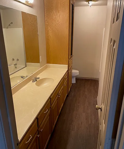 240 Lakeview Way — Photo 11