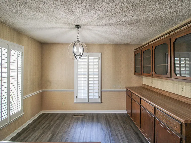 530 Rose St — Photo 11