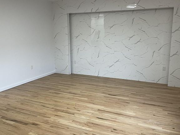 4th image of 114-27 Dalian Ct Floor 2