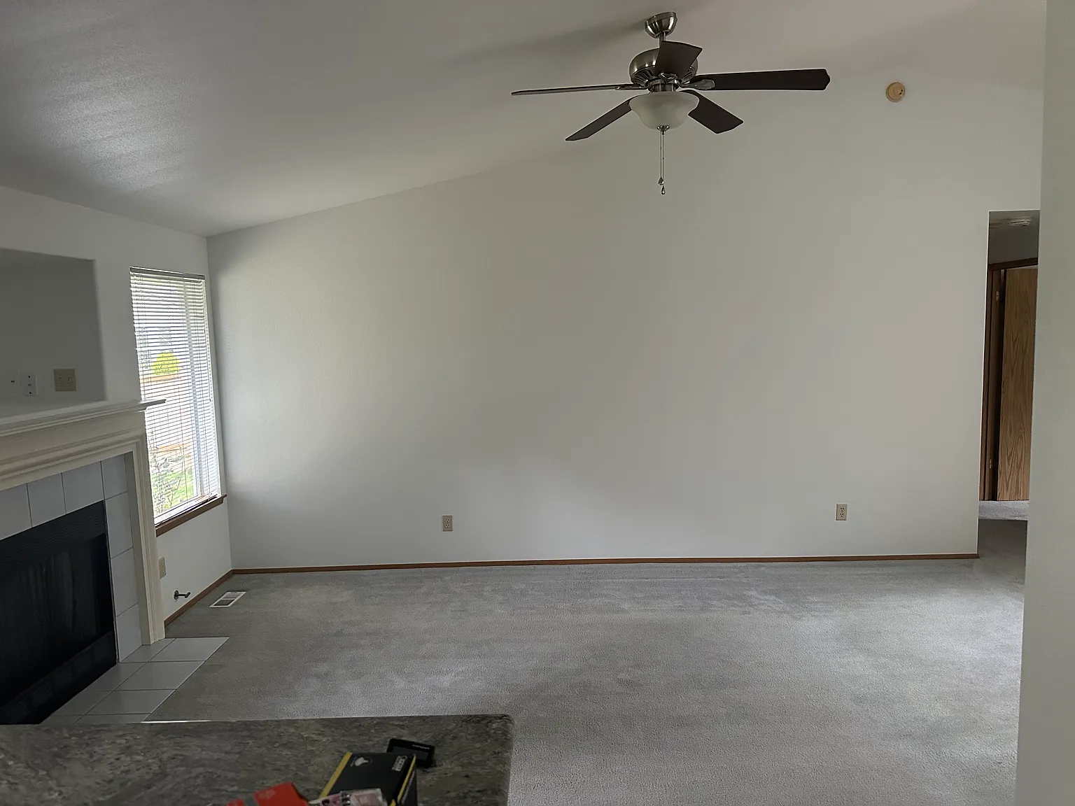 3 bed, 1480 sqft, $3,033 — Photo 1