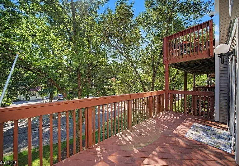 24 Pine Hollow Ct — Photo 14