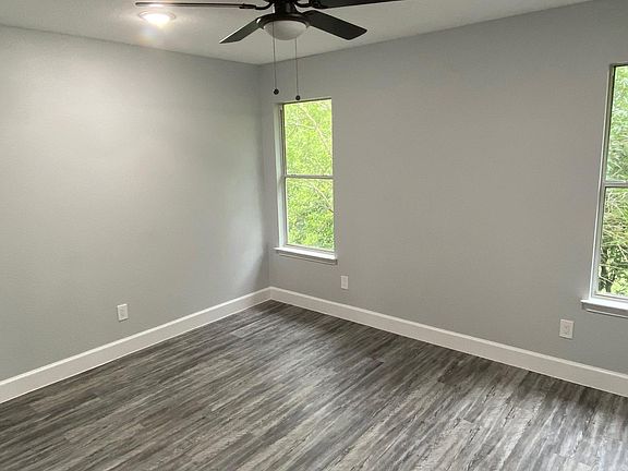 4th image of 7571 Windsor Oaks