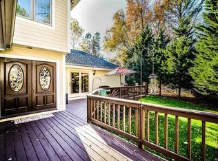 5612 Promontory Pointe Rd, Midlothian, VA 23112